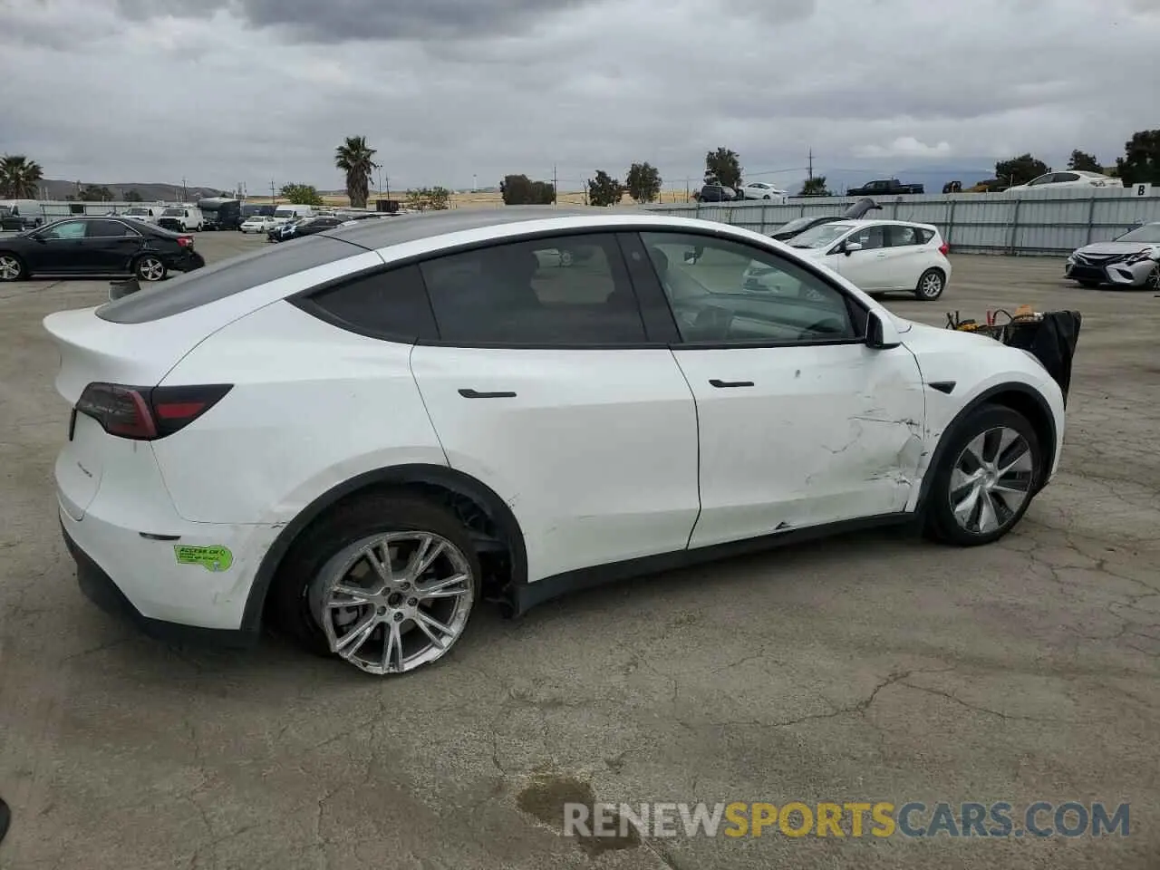 3 Photograph of a damaged car 7SAYGDEE5PF714070 TESLA MODEL Y 2023