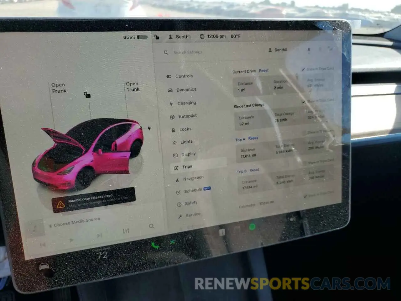 9 Photograph of a damaged car 7SAYGDEE5PF748736 TESLA MODEL Y 2023