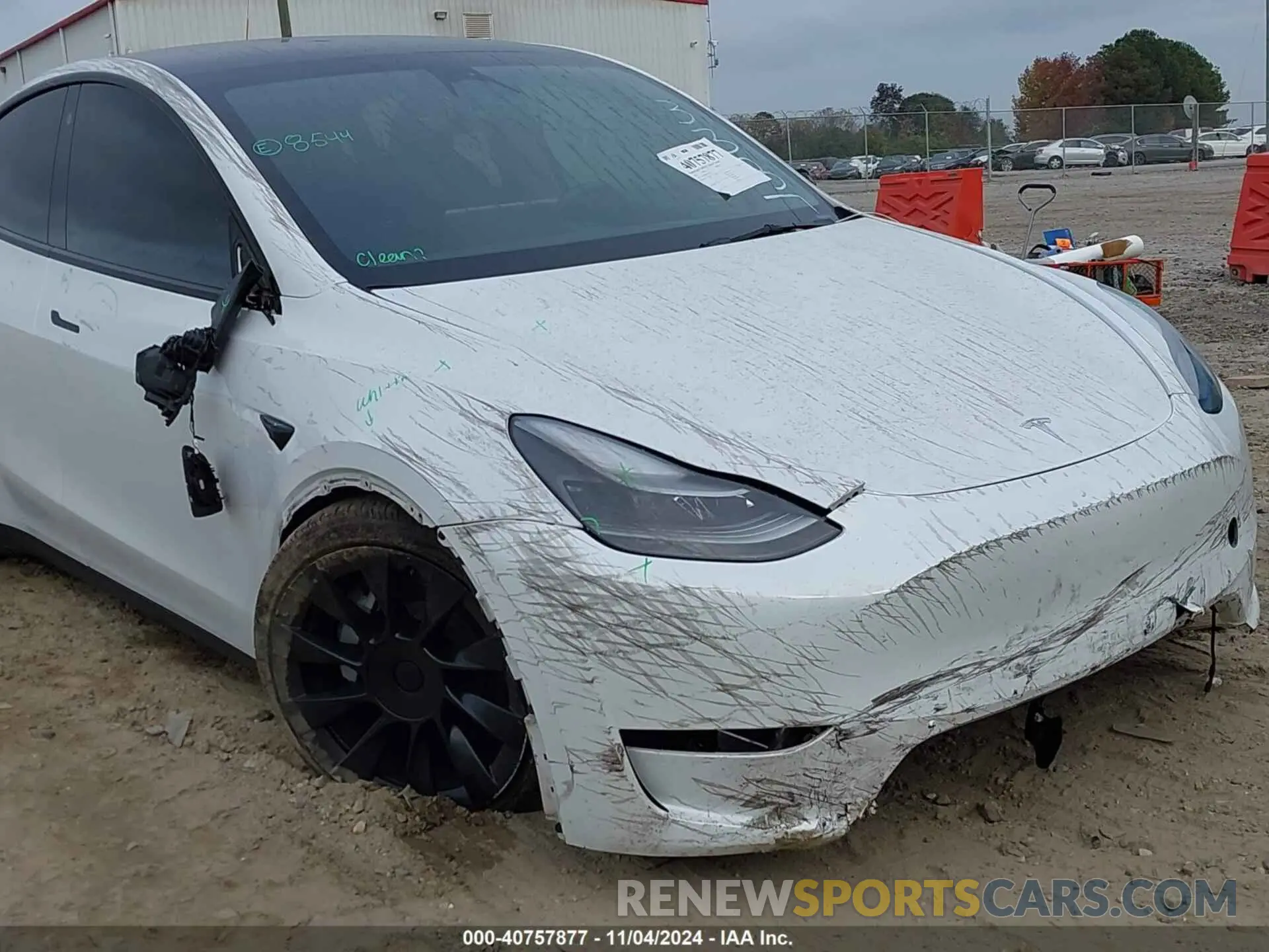 6 Photograph of a damaged car 7SAYGDEE5PF753337 TESLA MODEL Y 2023