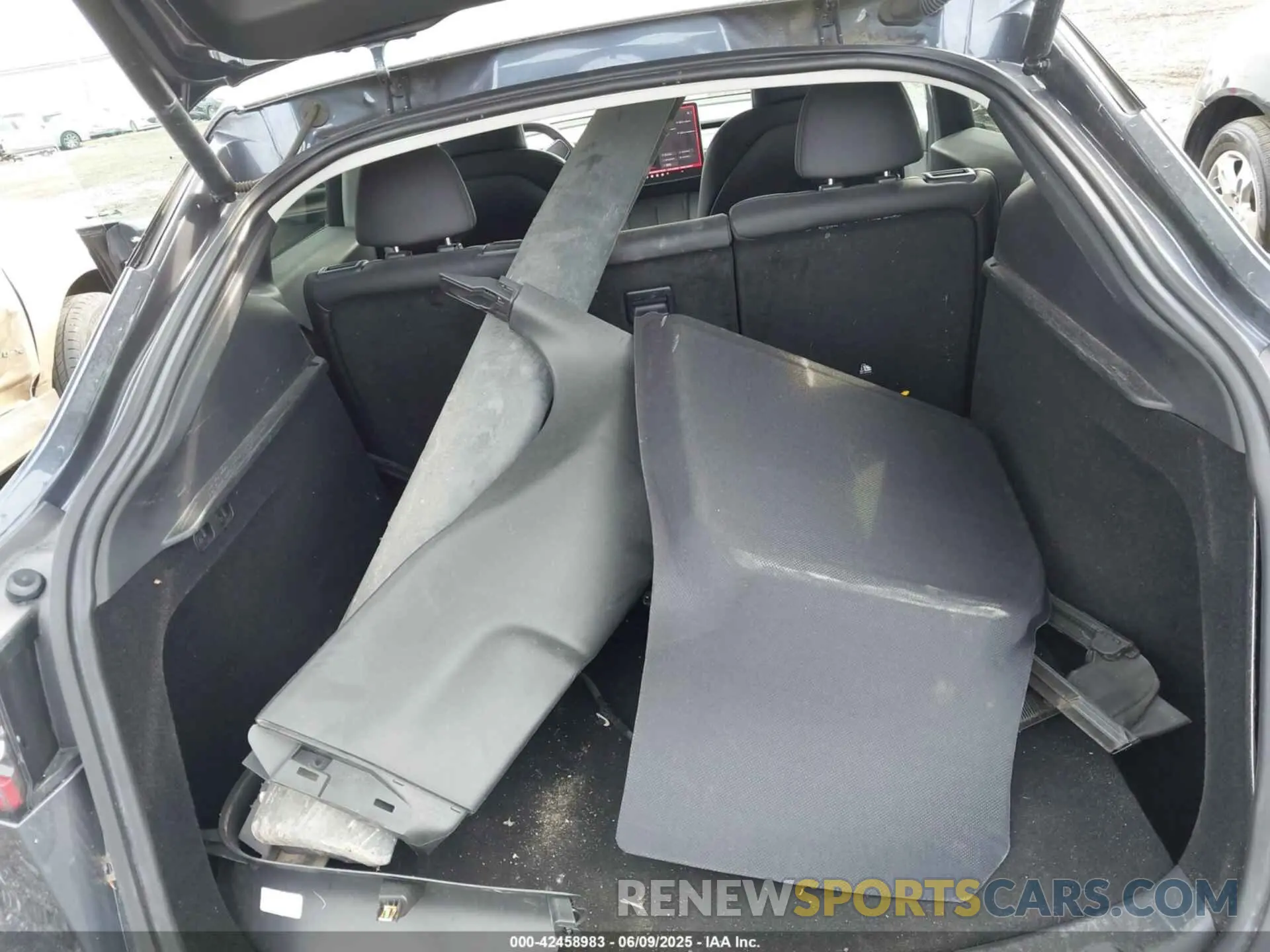 12 Photograph of a damaged car 7SAYGDEE5PF786497 TESLA MODEL Y 2023