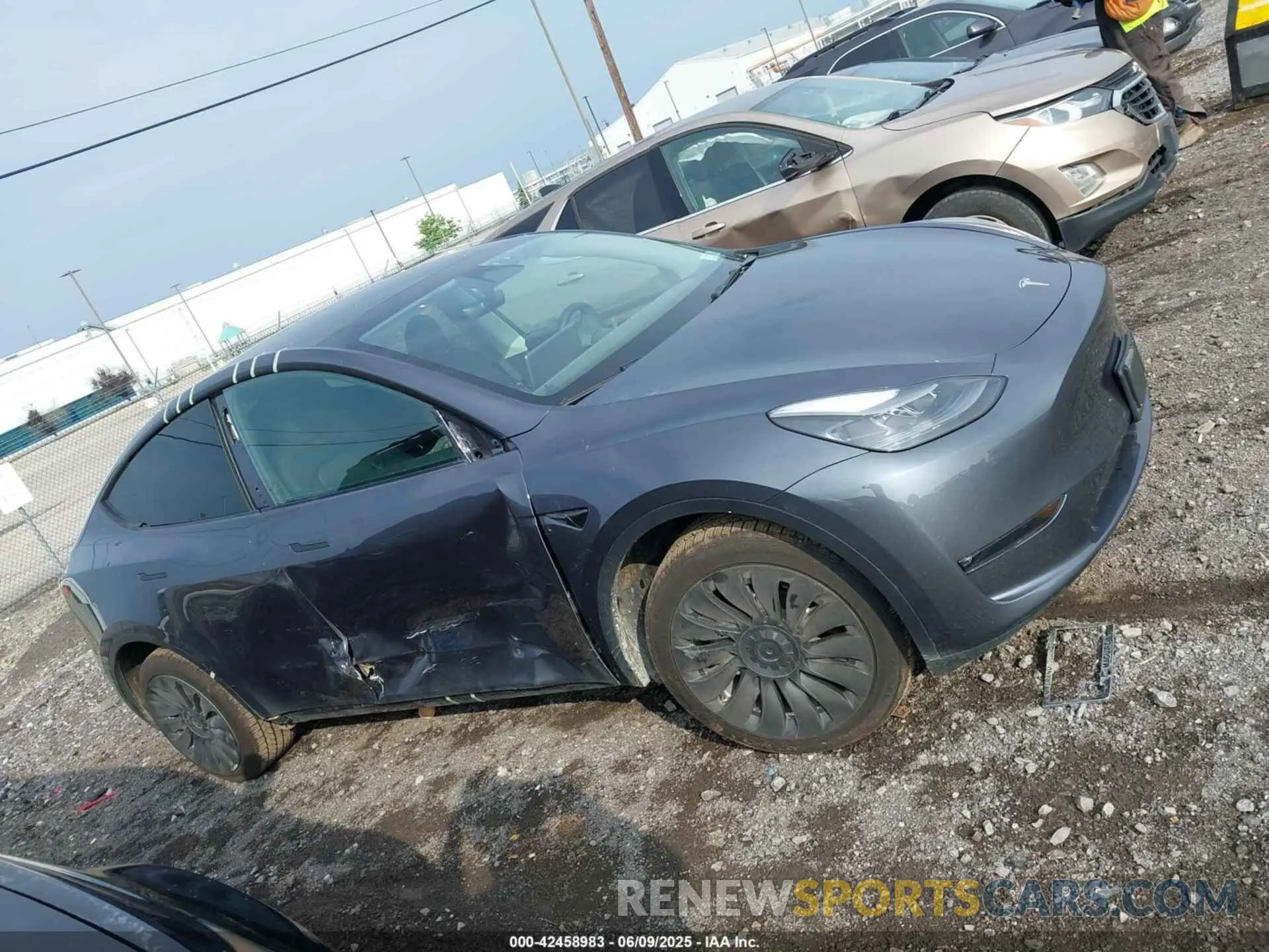 14 Photograph of a damaged car 7SAYGDEE5PF786497 TESLA MODEL Y 2023