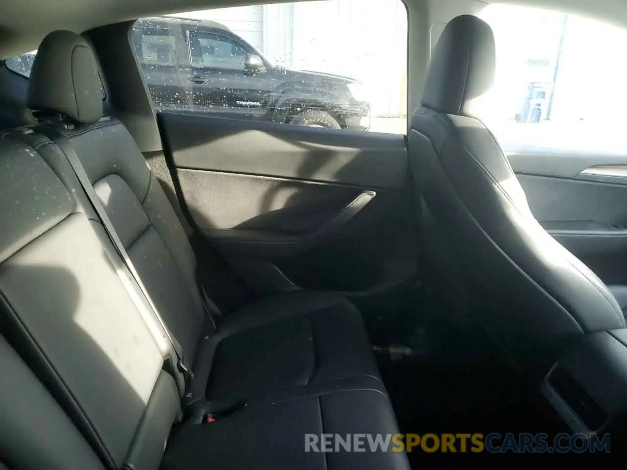 10 Photograph of a damaged car 7SAYGDEE5PF791022 TESLA MODEL Y 2023