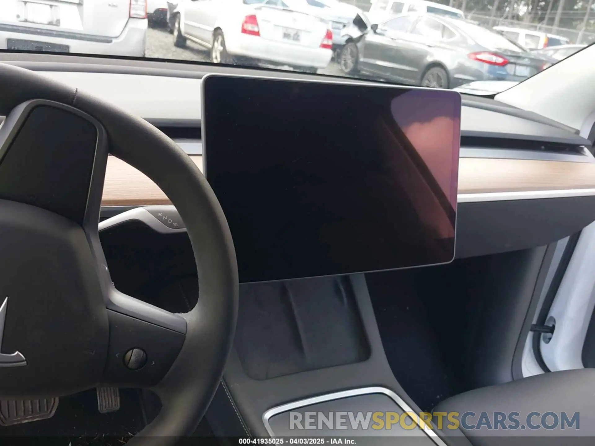 19 Photograph of a damaged car 7SAYGDEE5PF803976 TESLA MODEL Y 2023