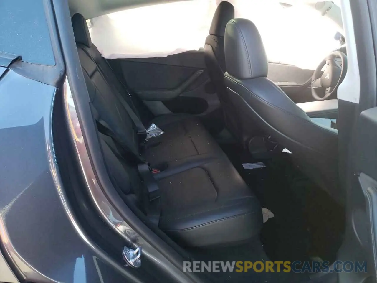 10 Photograph of a damaged car 7SAYGDEE5PF811141 TESLA MODEL Y 2023