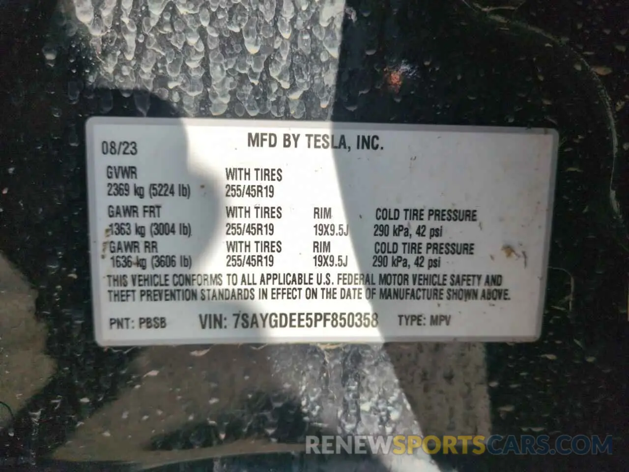 14 Photograph of a damaged car 7SAYGDEE5PF850358 TESLA MODEL Y 2023