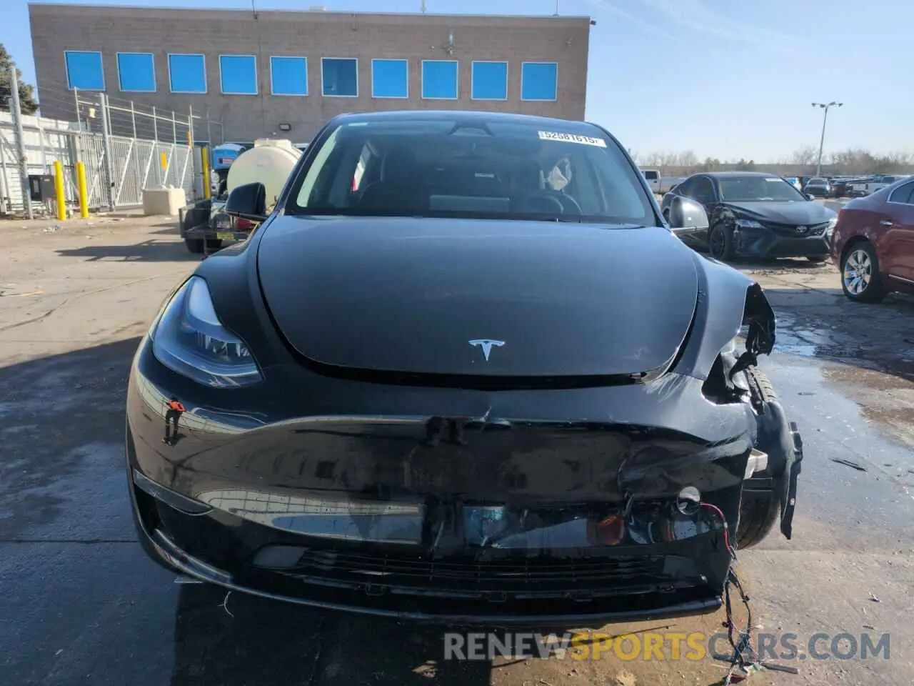 5 Photograph of a damaged car 7SAYGDEE5PF850358 TESLA MODEL Y 2023