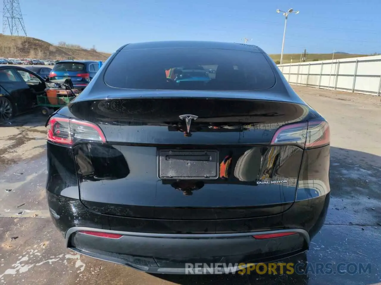 6 Photograph of a damaged car 7SAYGDEE5PF850358 TESLA MODEL Y 2023
