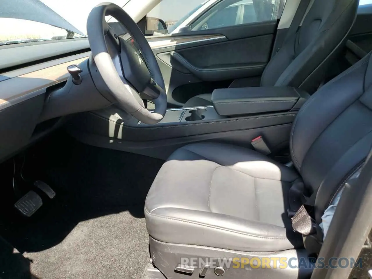7 Photograph of a damaged car 7SAYGDEE5PF850358 TESLA MODEL Y 2023