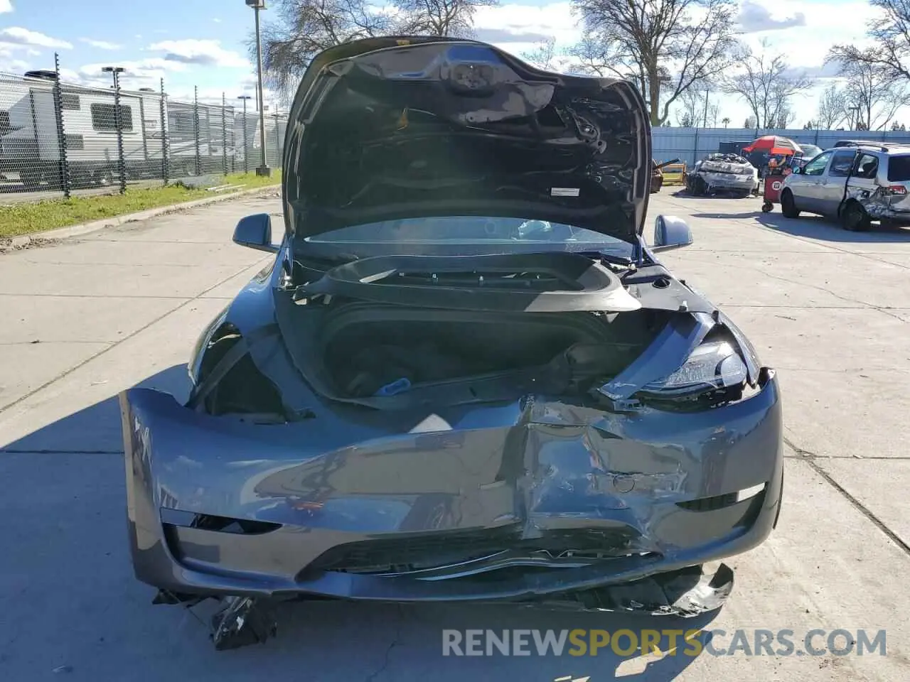 5 Photograph of a damaged car 7SAYGDEE5PF851803 TESLA MODEL Y 2023