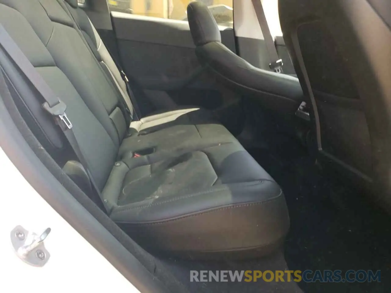10 Photograph of a damaged car 7SAYGDEE5PF861196 TESLA MODEL Y 2023