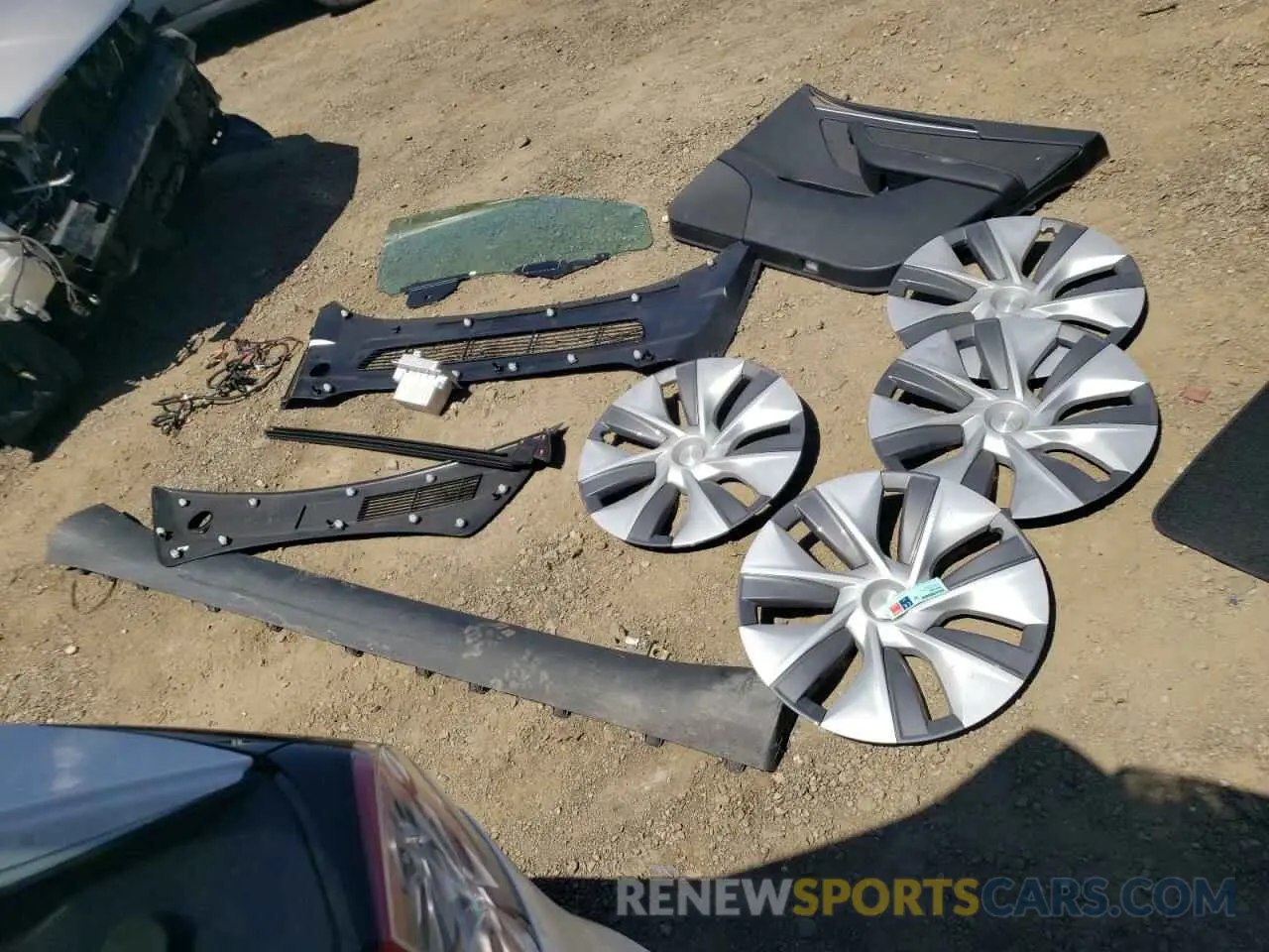 12 Photograph of a damaged car 7SAYGDEE5PF861196 TESLA MODEL Y 2023