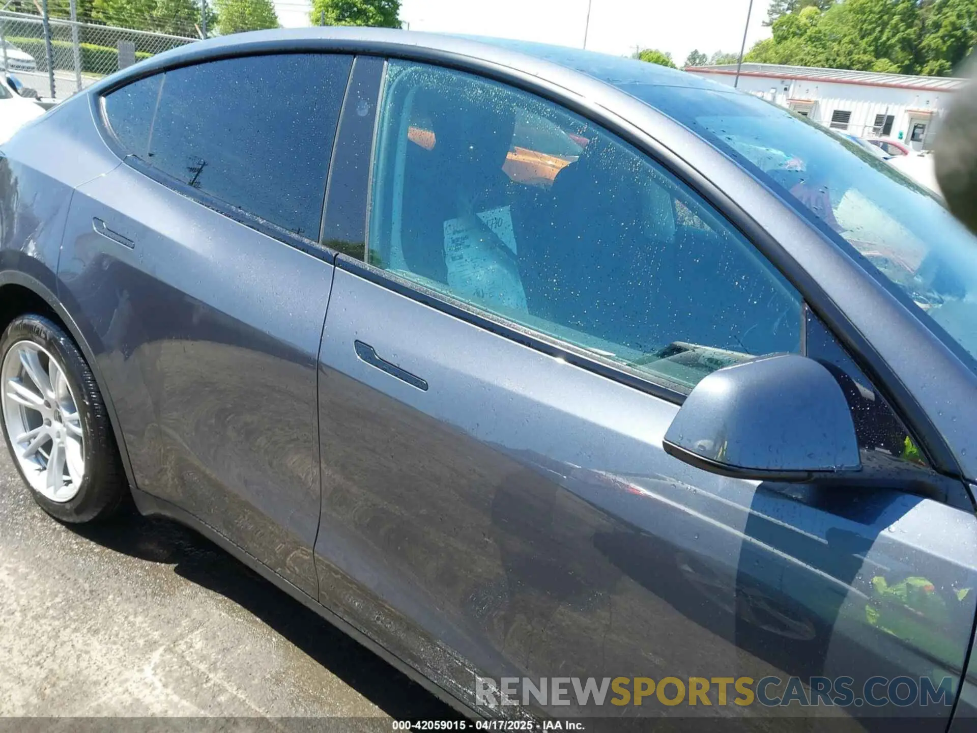 13 Photograph of a damaged car 7SAYGDEE5PF882582 TESLA MODEL Y 2023