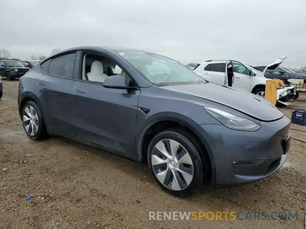 4 Photograph of a damaged car 7SAYGDEE5PF884364 TESLA MODEL Y 2023