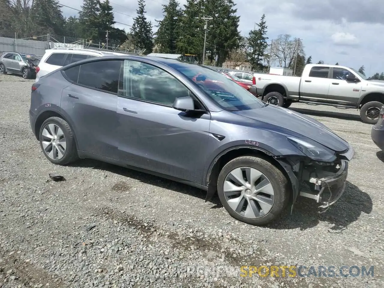 4 Photograph of a damaged car 7SAYGDEE5PF884462 TESLA MODEL Y 2023