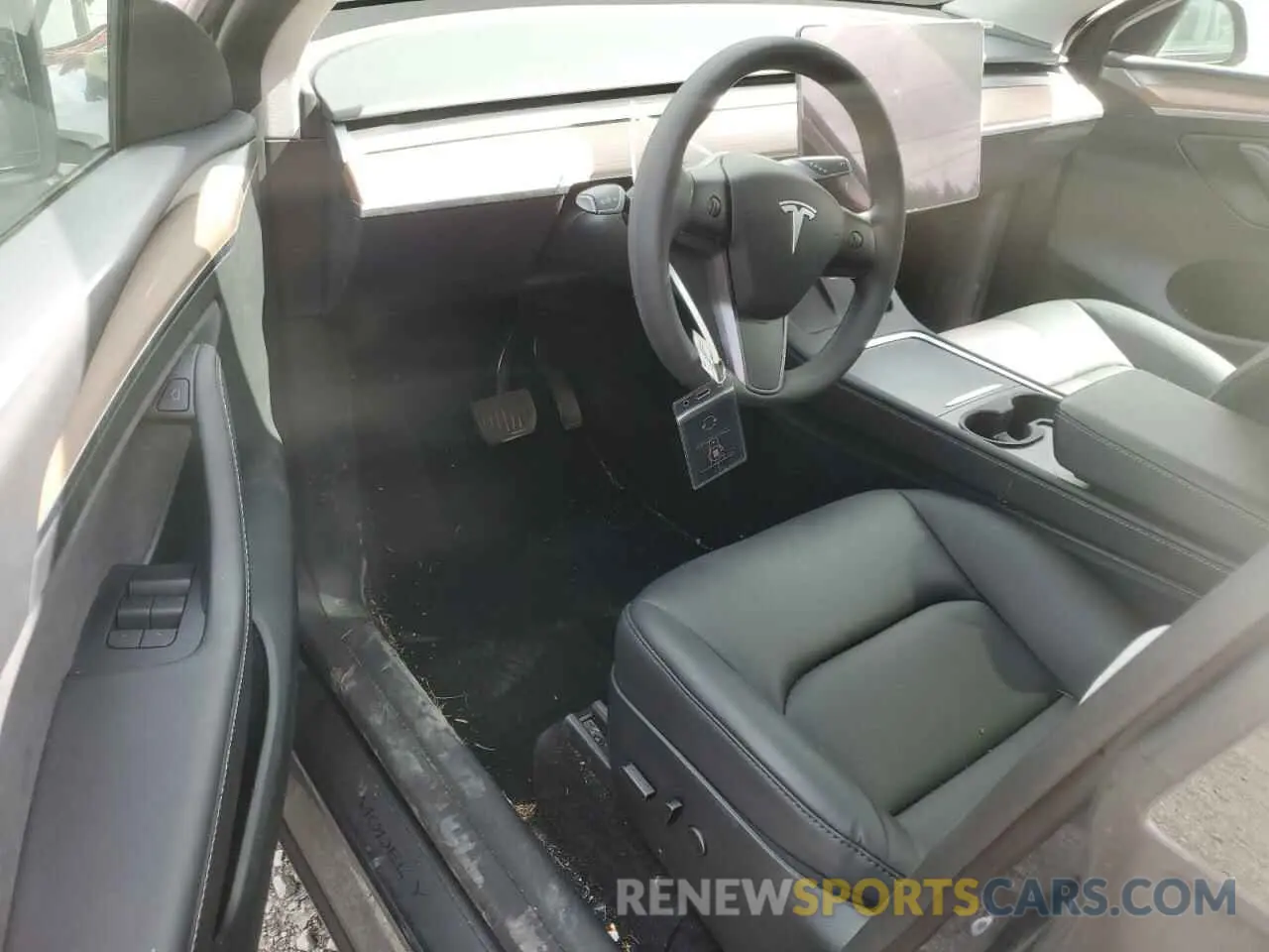 8 Photograph of a damaged car 7SAYGDEE5PF884462 TESLA MODEL Y 2023