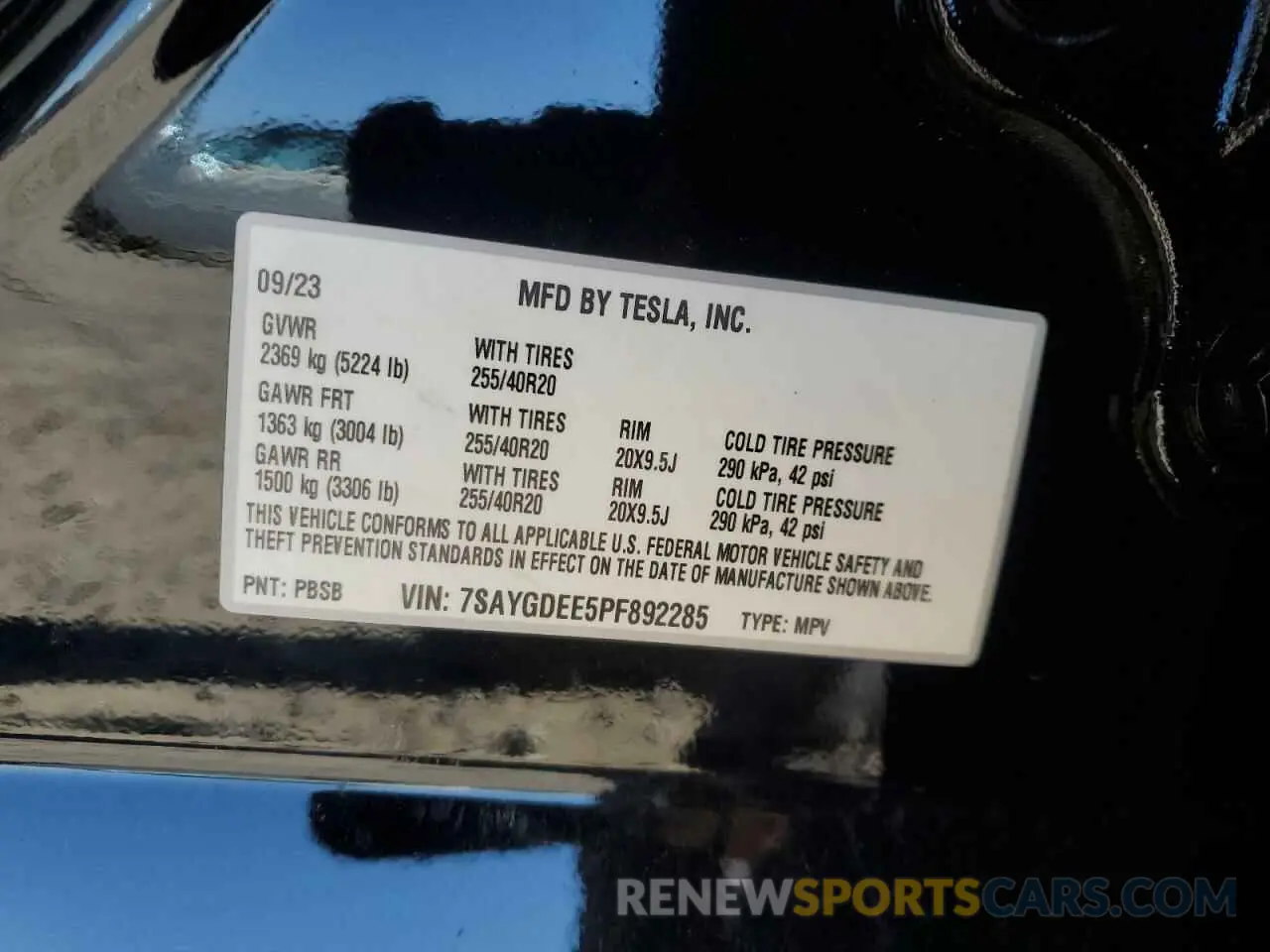 13 Photograph of a damaged car 7SAYGDEE5PF892285 TESLA MODEL Y 2023
