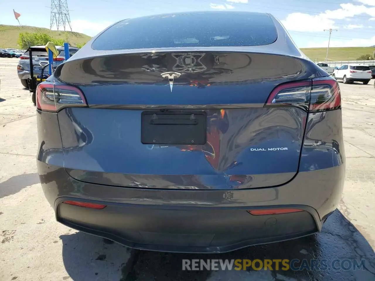 6 Photograph of a damaged car 7SAYGDEE5PF892335 TESLA MODEL Y 2023