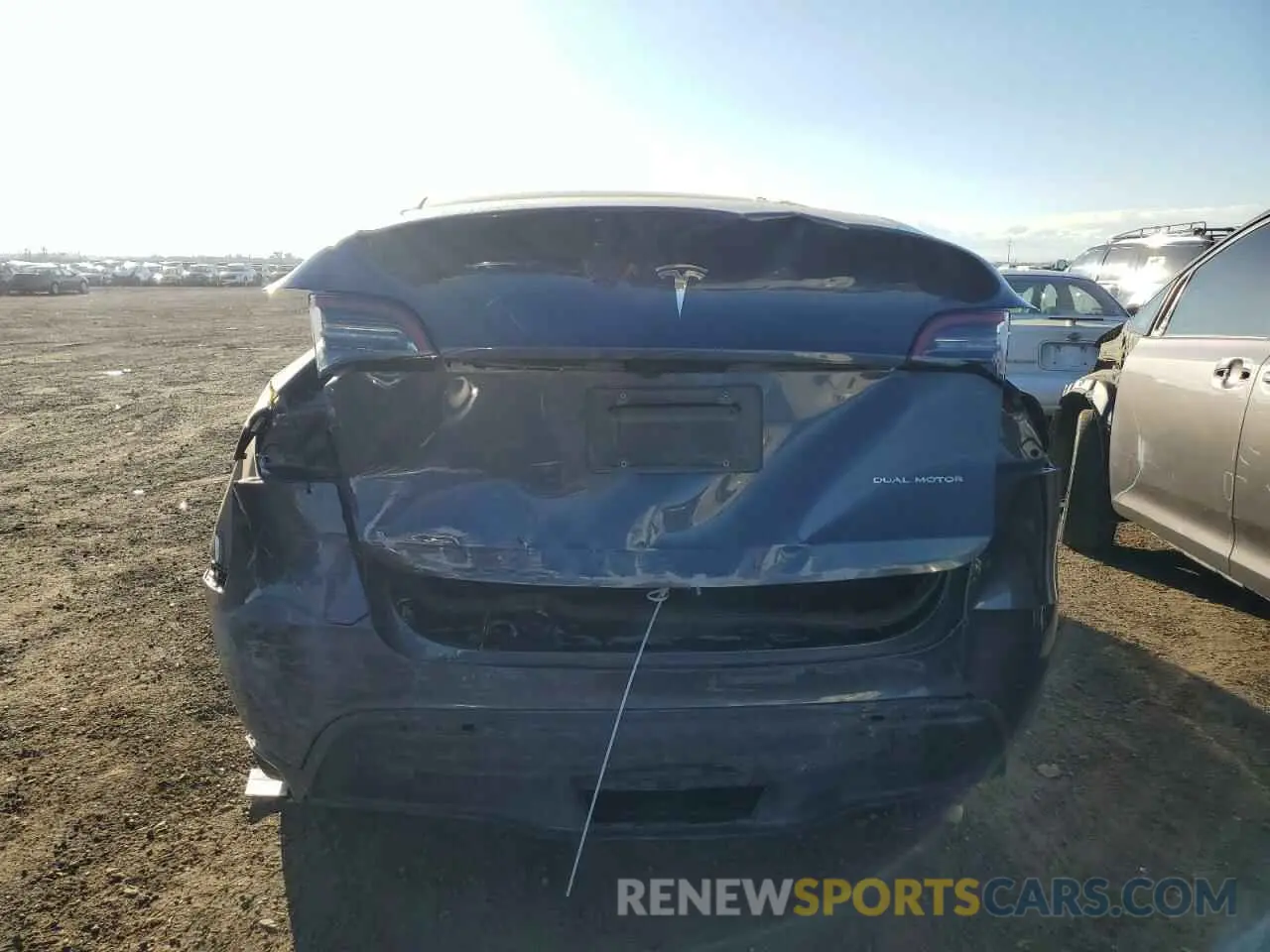 6 Photograph of a damaged car 7SAYGDEE5PF895459 TESLA MODEL Y 2023