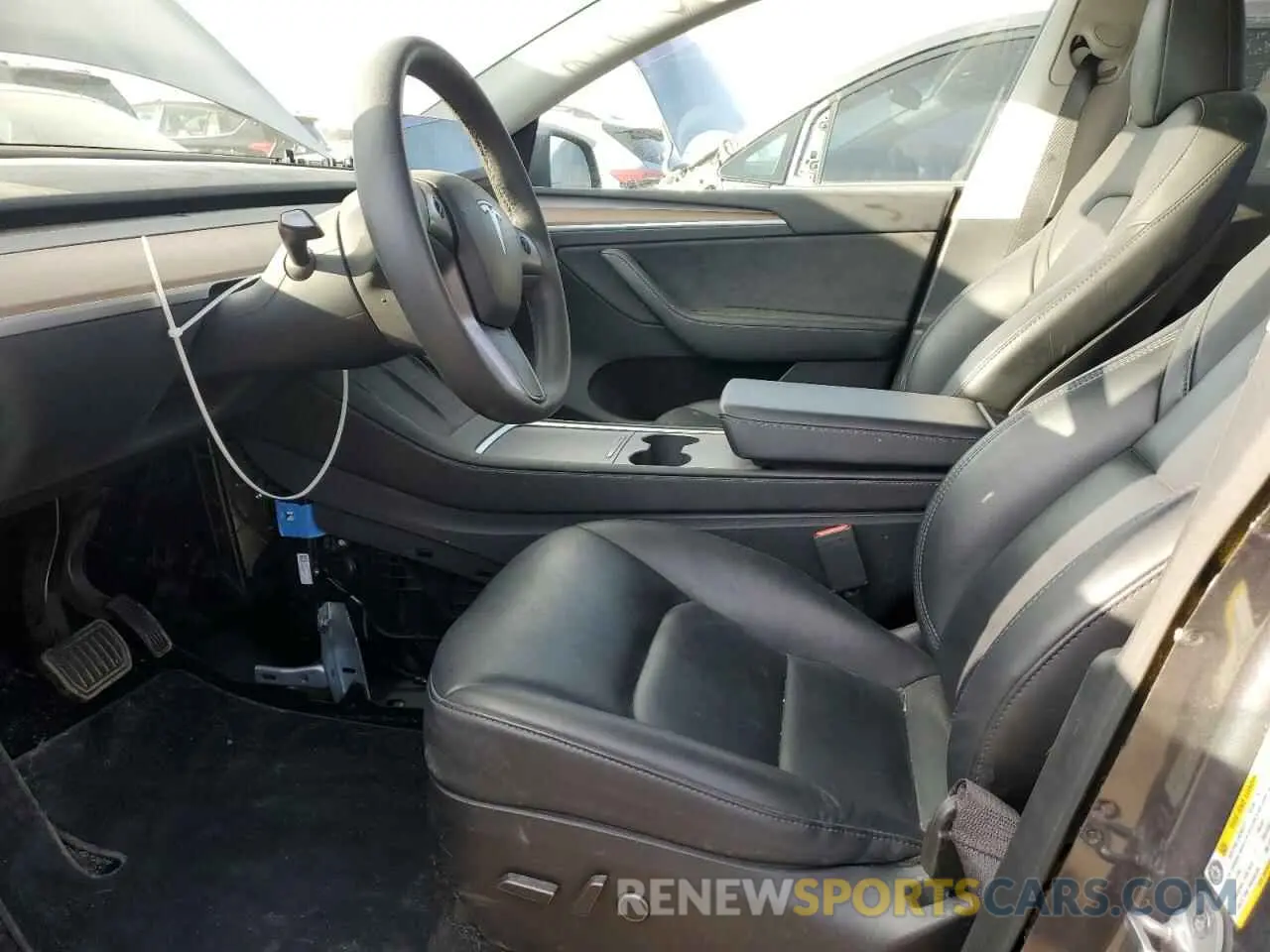 7 Photograph of a damaged car 7SAYGDEE5PF895459 TESLA MODEL Y 2023