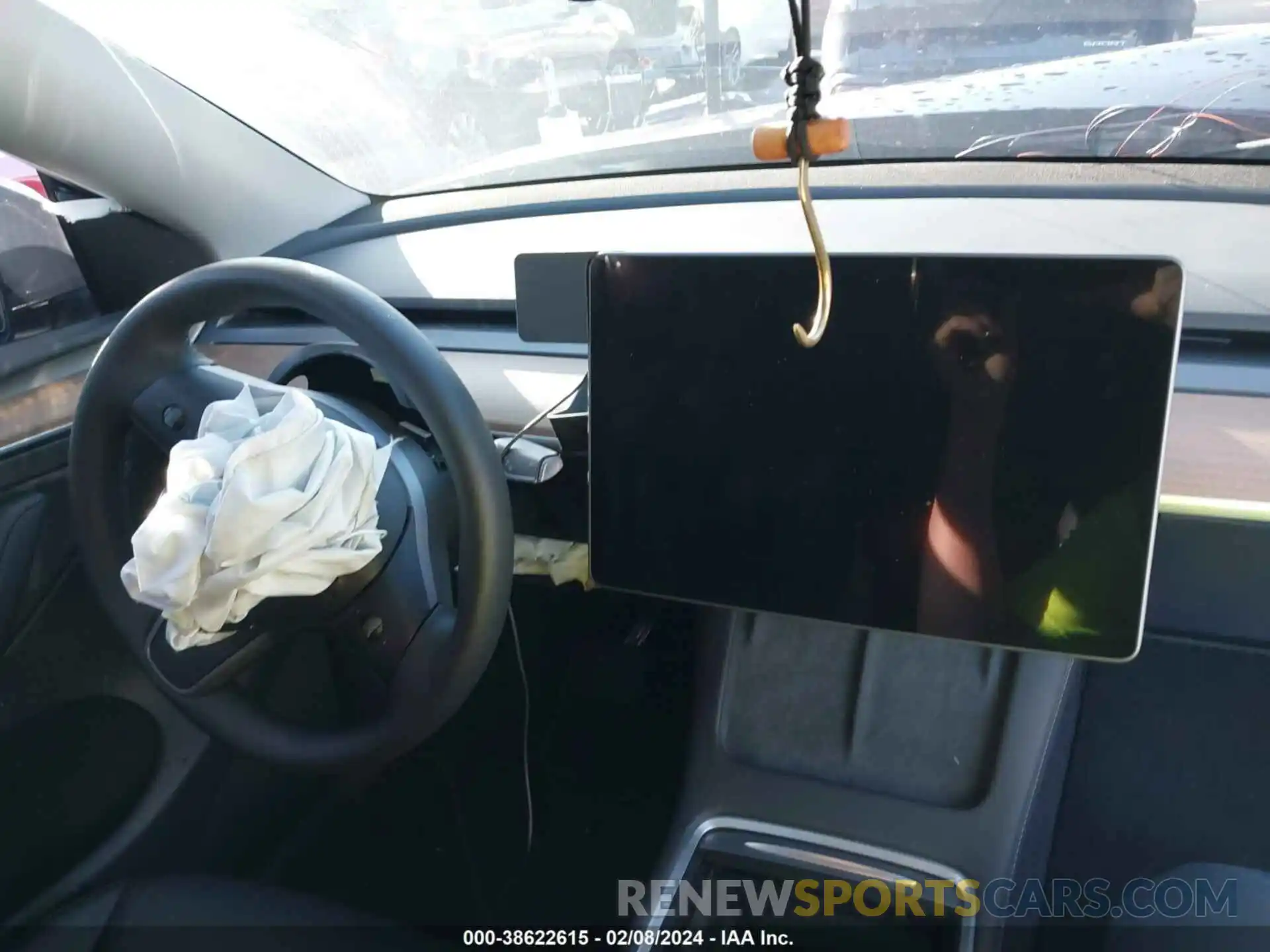 18 Photograph of a damaged car 7SAYGDEE5PF903365 TESLA MODEL Y 2023