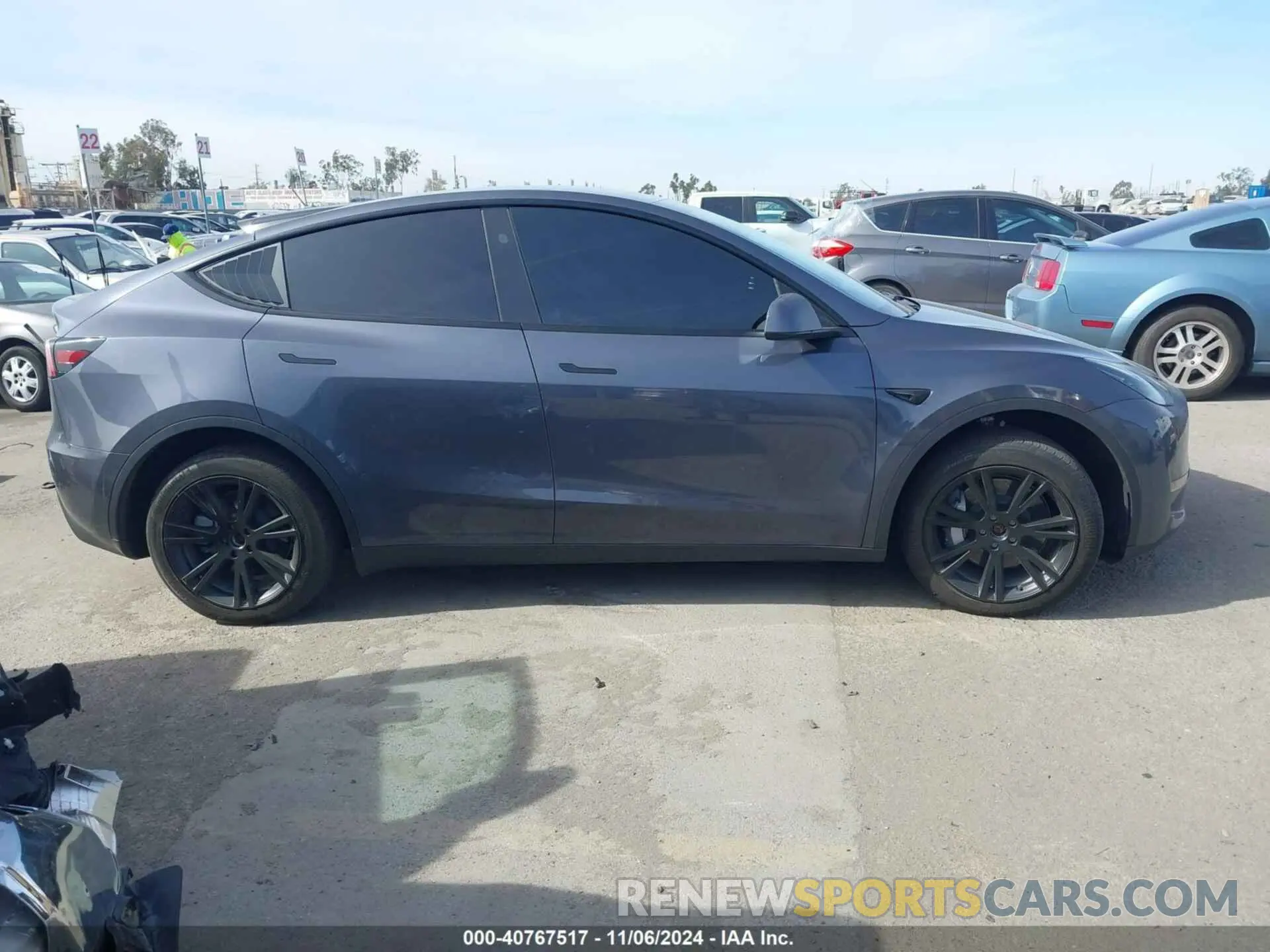 13 Photograph of a damaged car 7SAYGDEE5PF909067 TESLA MODEL Y 2023