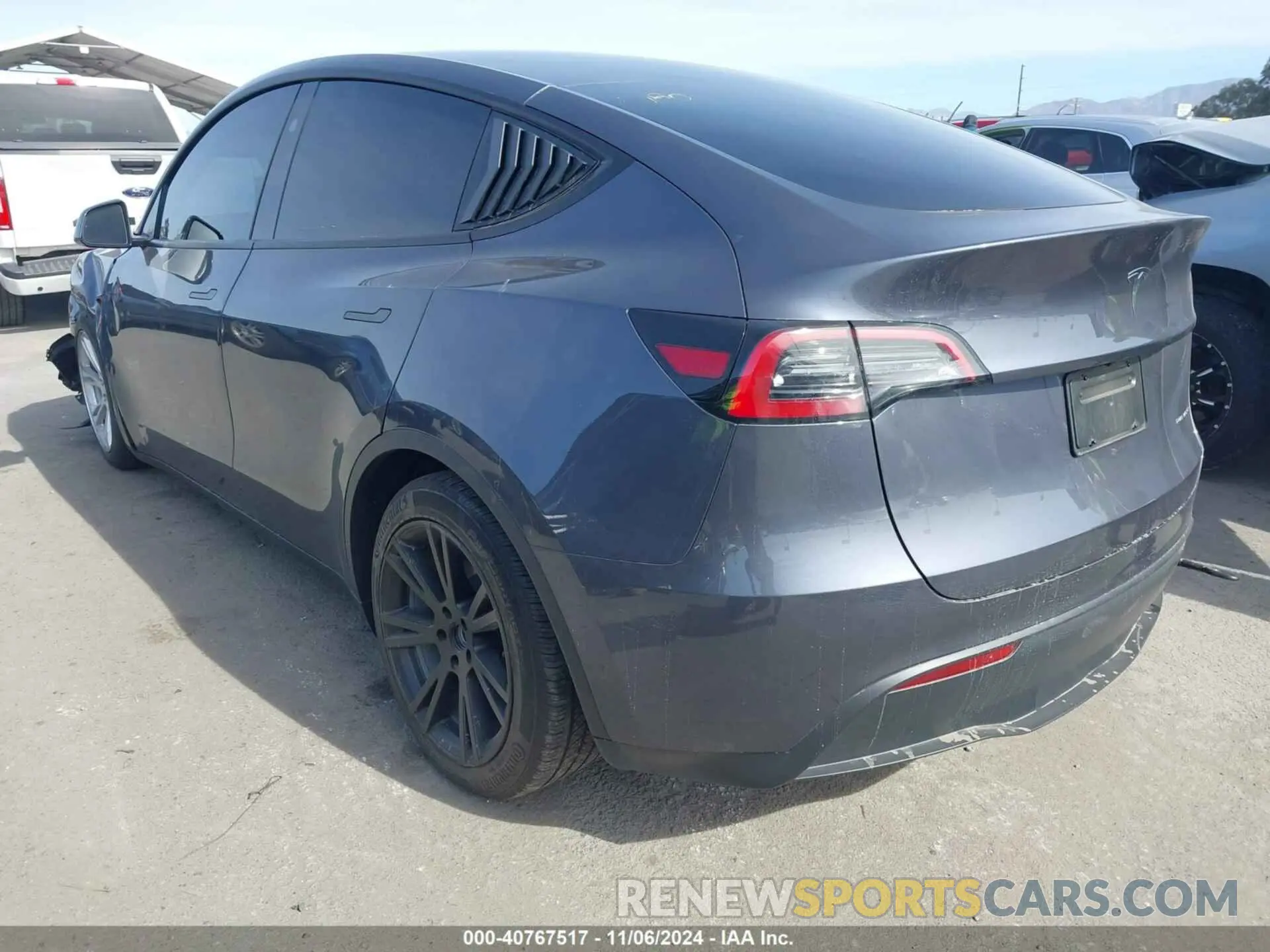 3 Photograph of a damaged car 7SAYGDEE5PF909067 TESLA MODEL Y 2023