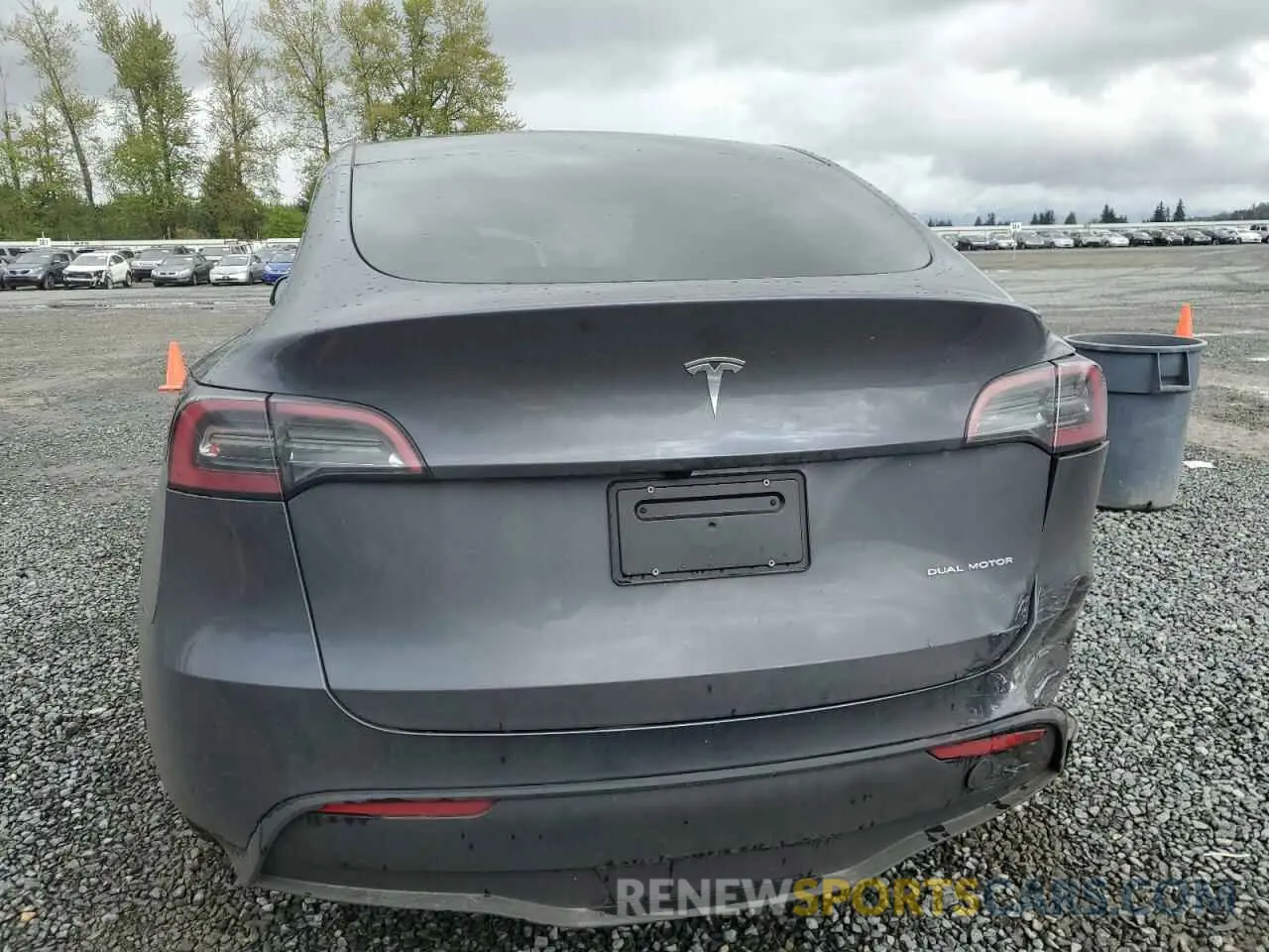 6 Photograph of a damaged car 7SAYGDEE5PF918853 TESLA MODEL Y 2023