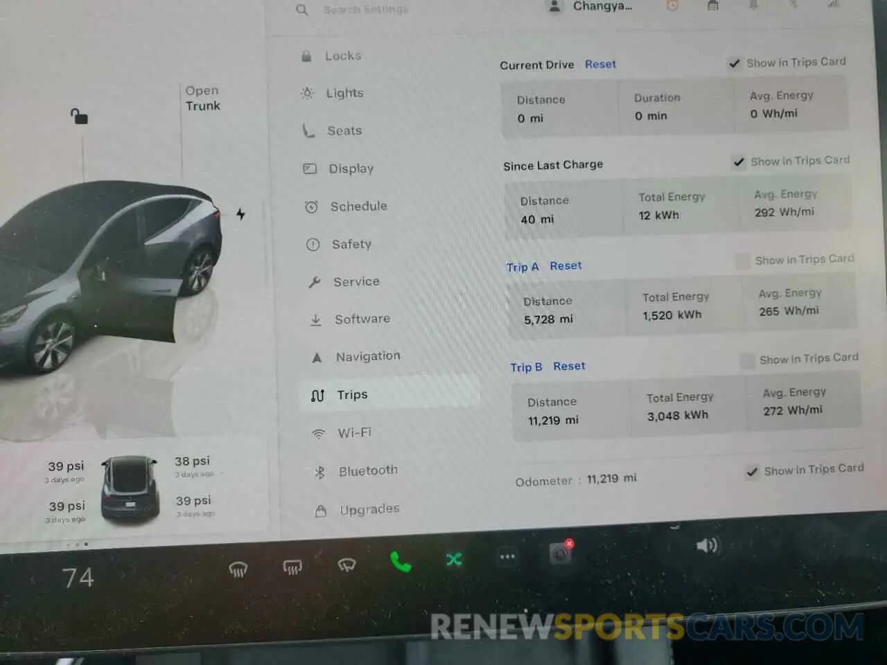 9 Photograph of a damaged car 7SAYGDEE5PF918853 TESLA MODEL Y 2023