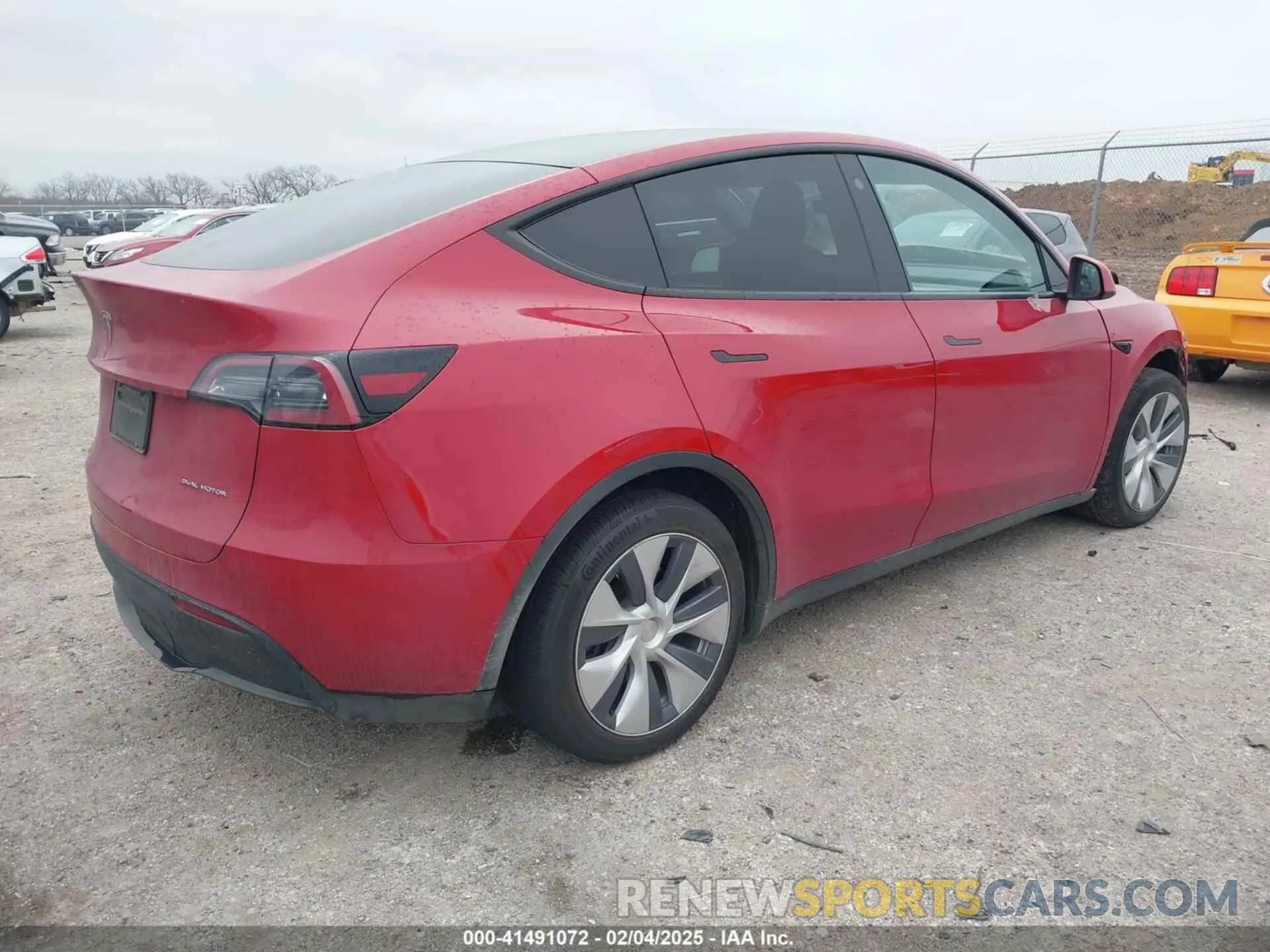 4 Photograph of a damaged car 7SAYGDEE6PA027497 TESLA MODEL Y 2023