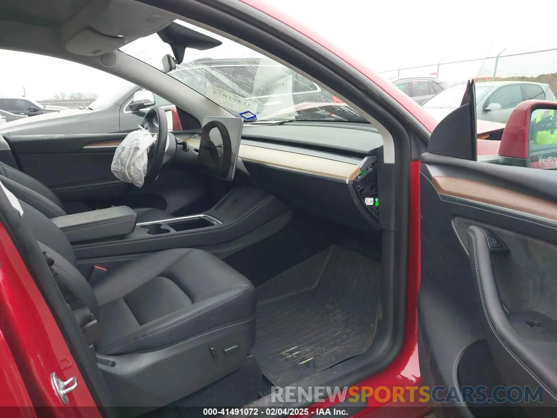 5 Photograph of a damaged car 7SAYGDEE6PA027497 TESLA MODEL Y 2023