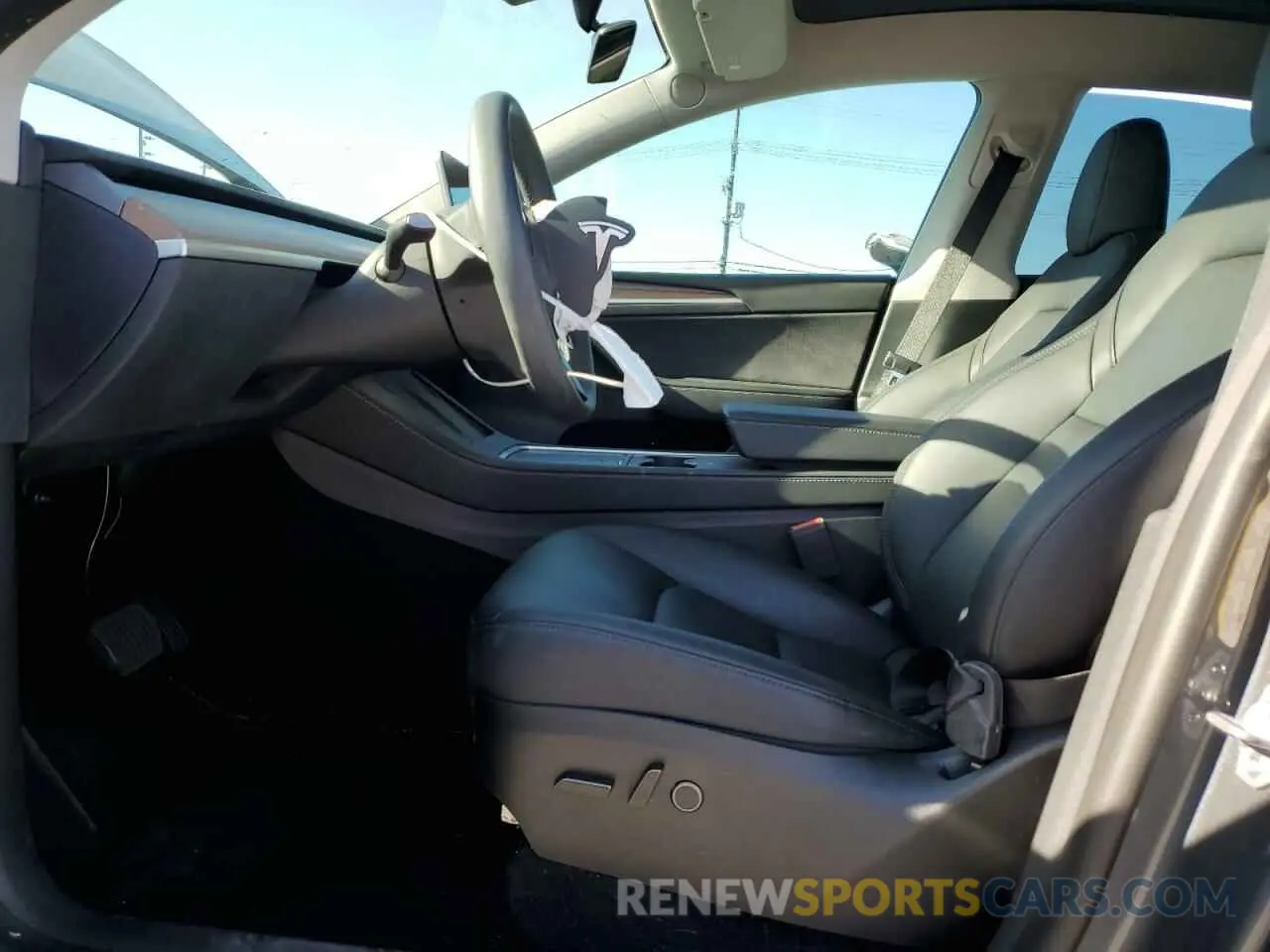 7 Photograph of a damaged car 7SAYGDEE6PA032862 TESLA MODEL Y 2023