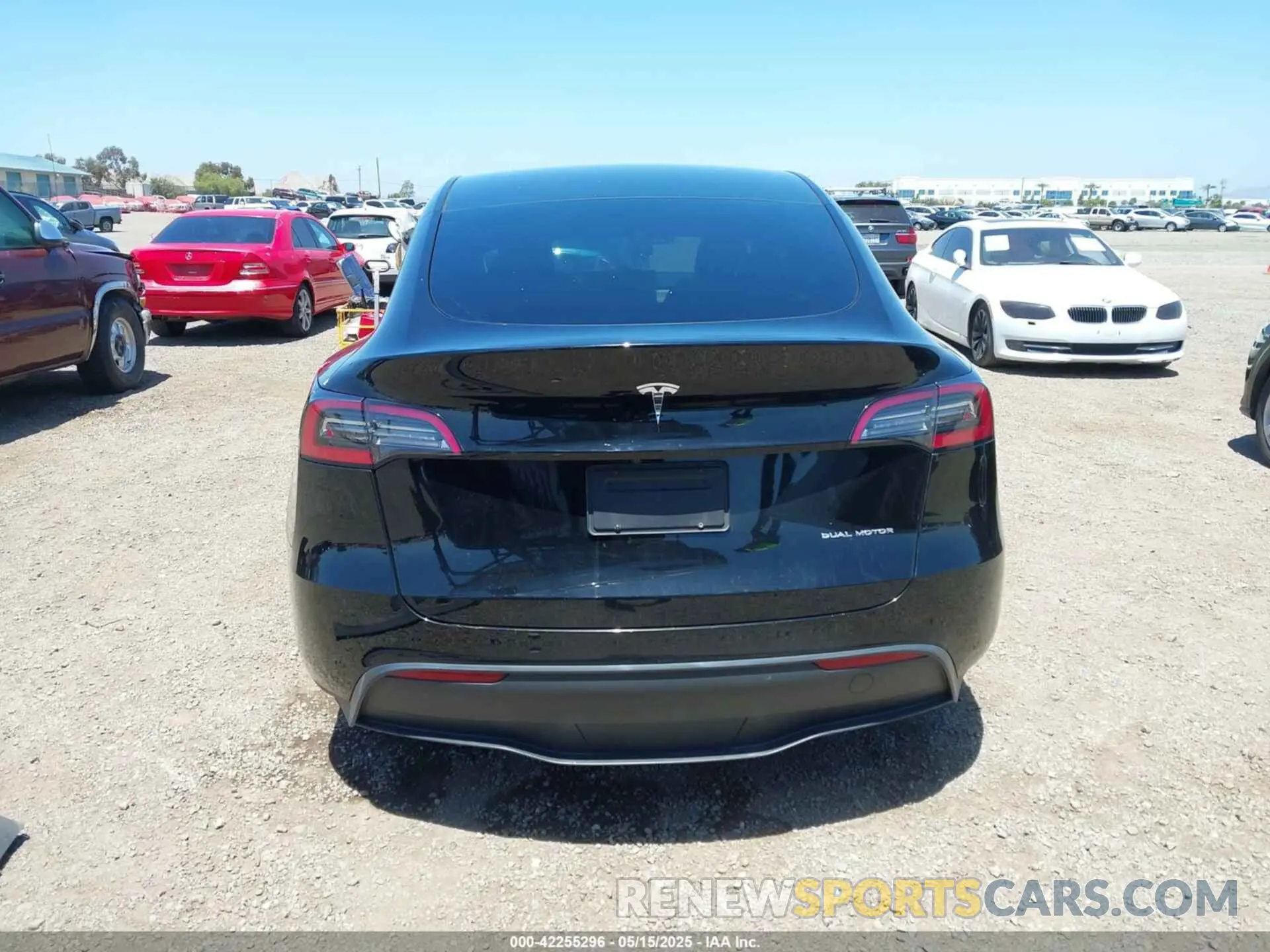 17 Photograph of a damaged car 7SAYGDEE6PA033798 TESLA MODEL Y 2023