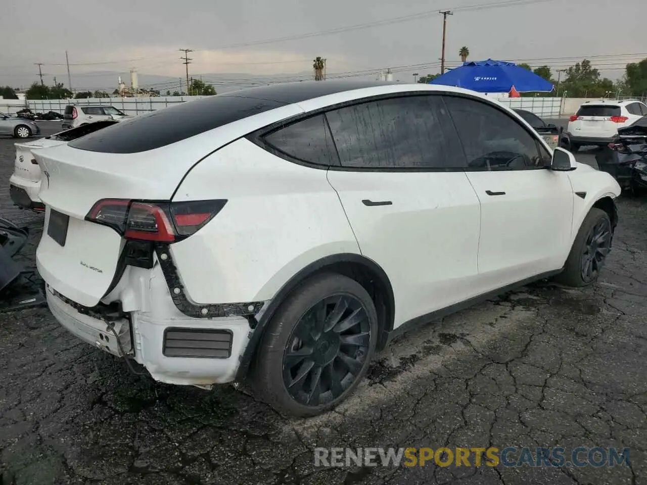 3 Photograph of a damaged car 7SAYGDEE6PA036104 TESLA MODEL Y 2023
