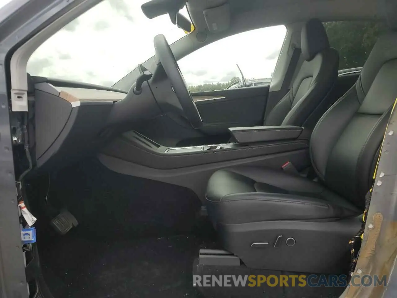 7 Photograph of a damaged car 7SAYGDEE6PA043036 TESLA MODEL Y 2023