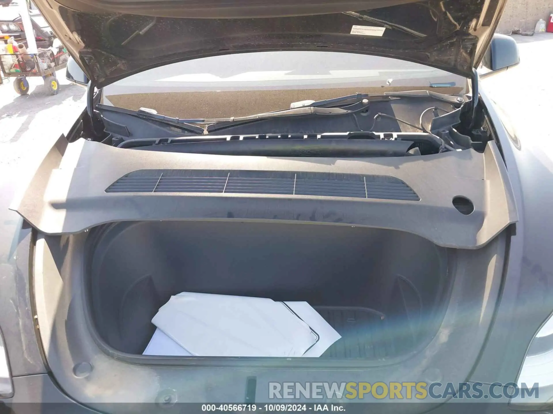 10 Photograph of a damaged car 7SAYGDEE6PA046695 TESLA MODEL Y 2023