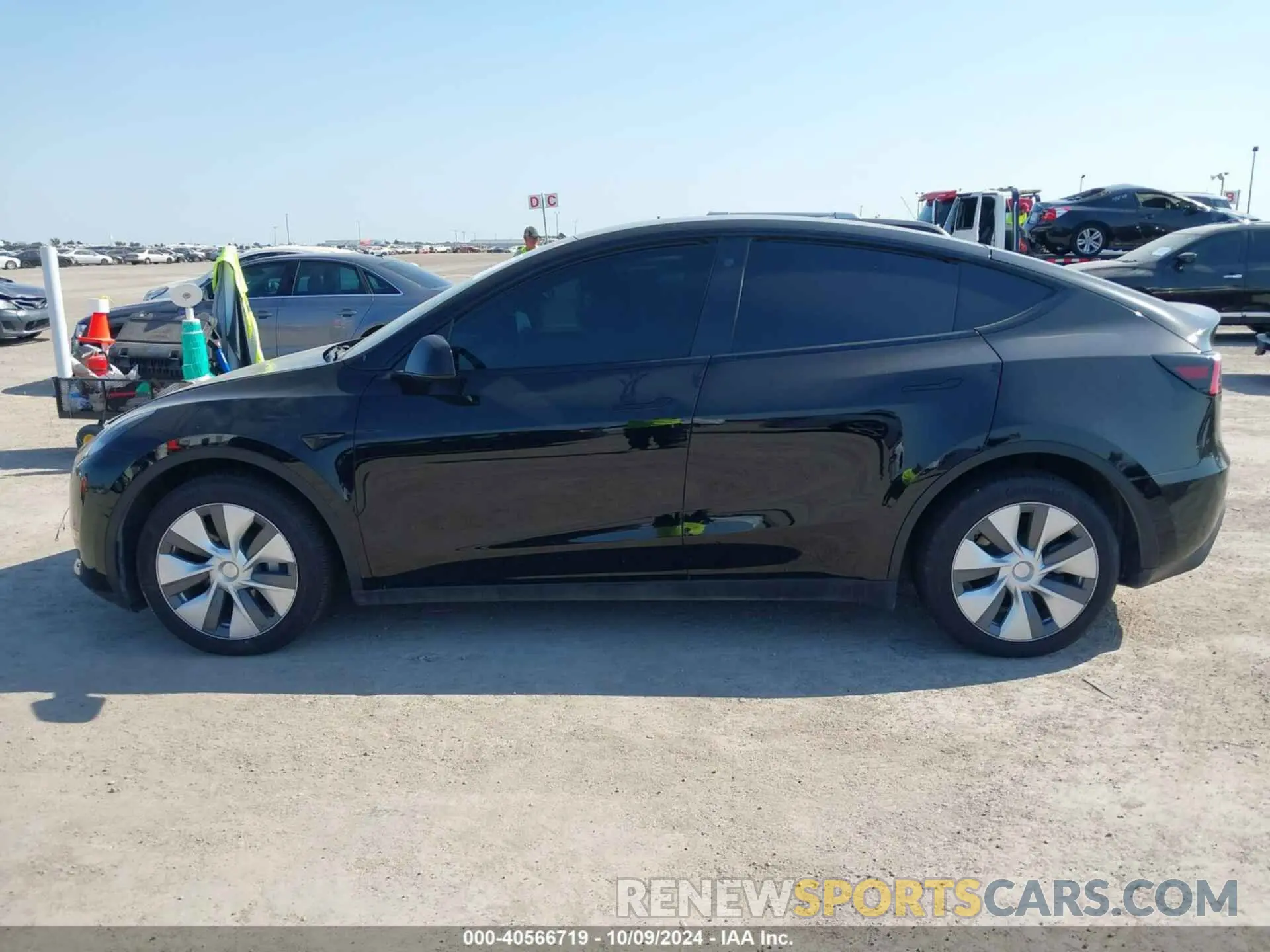 13 Photograph of a damaged car 7SAYGDEE6PA046695 TESLA MODEL Y 2023