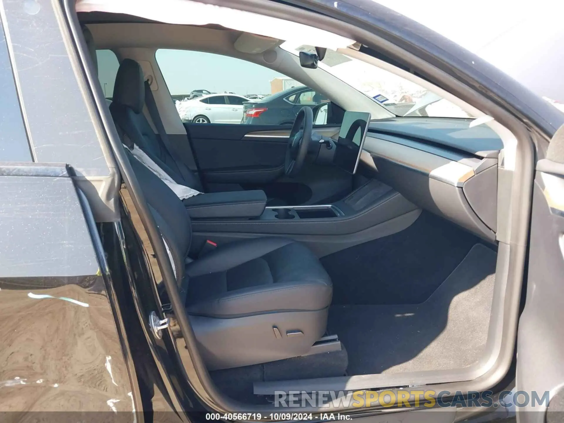 5 Photograph of a damaged car 7SAYGDEE6PA046695 TESLA MODEL Y 2023