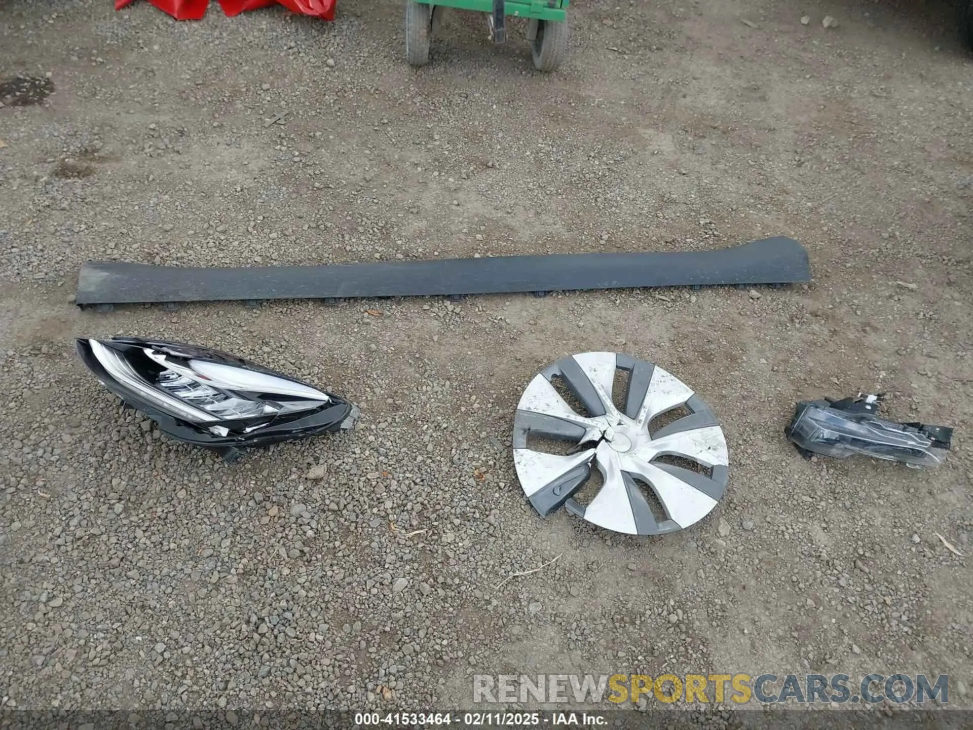 12 Photograph of a damaged car 7SAYGDEE6PA064162 TESLA MODEL Y 2023