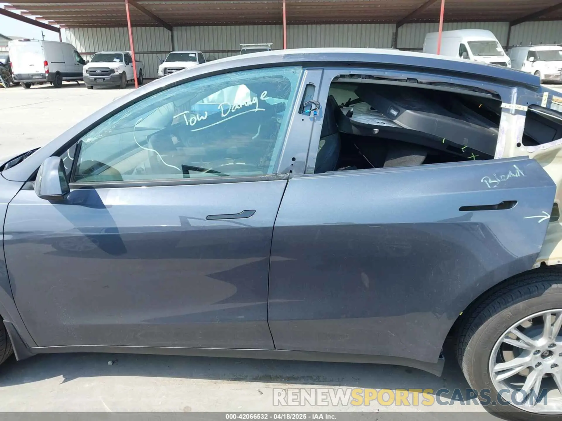 15 Photograph of a damaged car 7SAYGDEE6PA073931 TESLA MODEL Y 2023