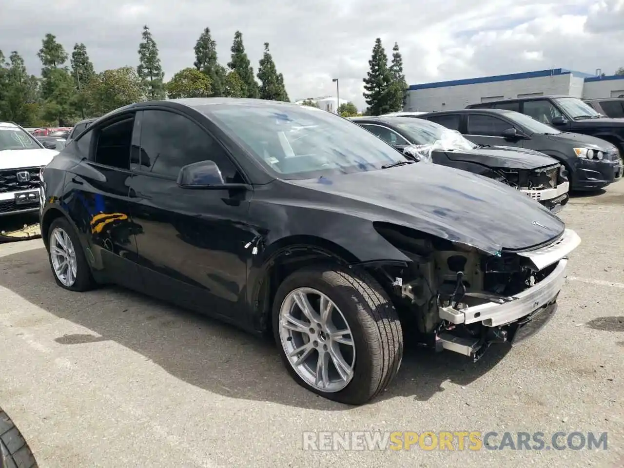 4 Photograph of a damaged car 7SAYGDEE6PA076909 TESLA MODEL Y 2023