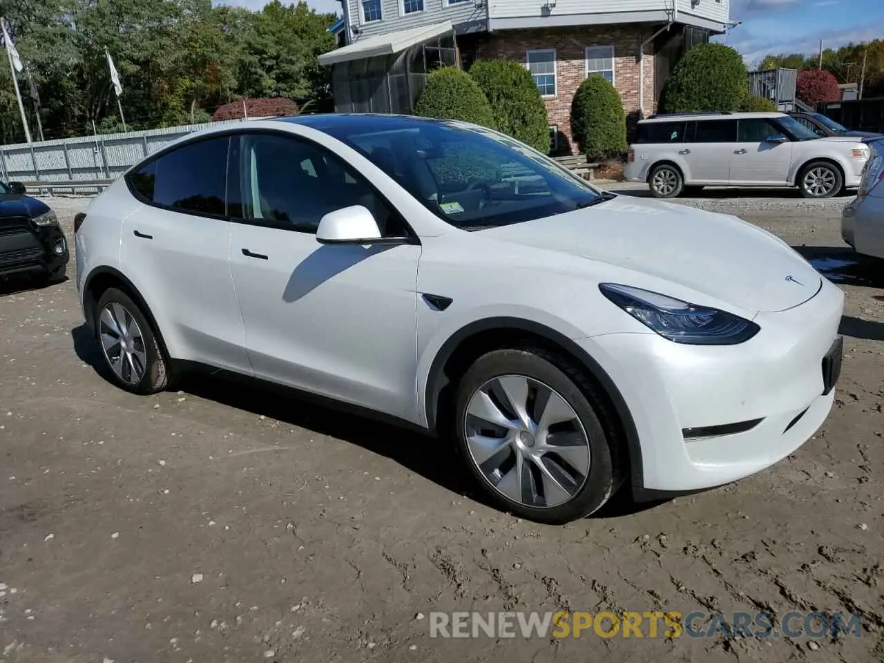 4 Photograph of a damaged car 7SAYGDEE6PA077249 TESLA MODEL Y 2023