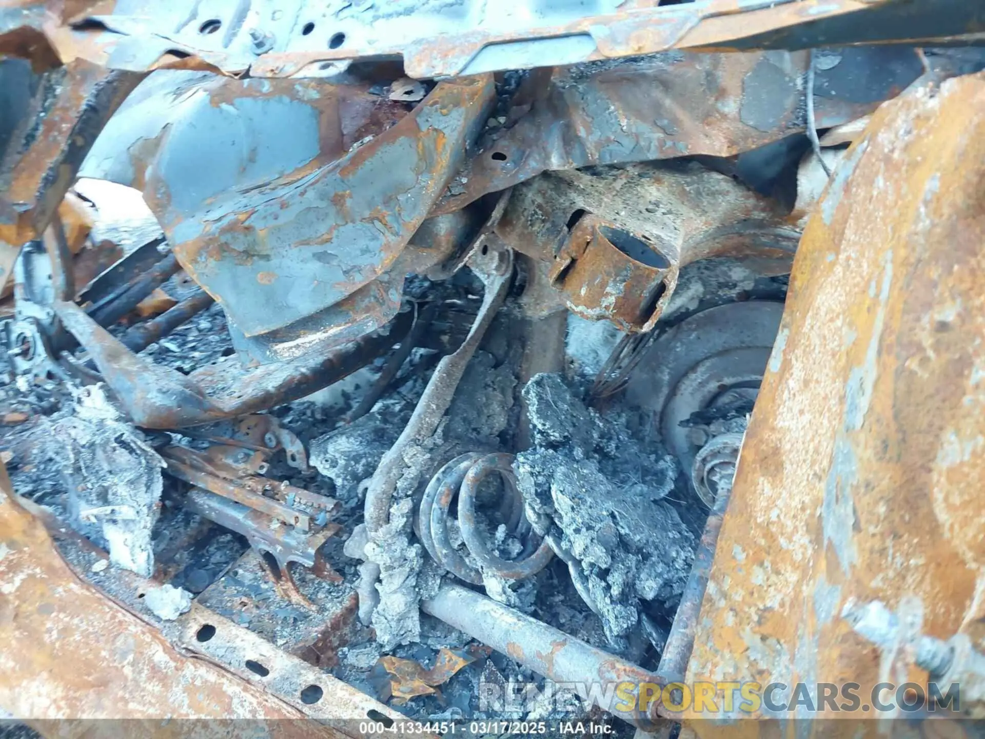5 Photograph of a damaged car 7SAYGDEE6PA079180 TESLA MODEL Y 2023