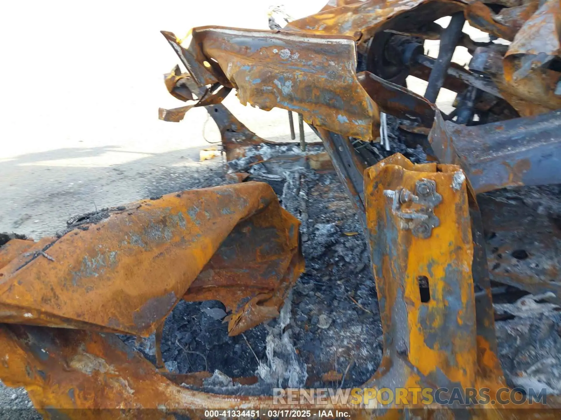 7 Photograph of a damaged car 7SAYGDEE6PA079180 TESLA MODEL Y 2023
