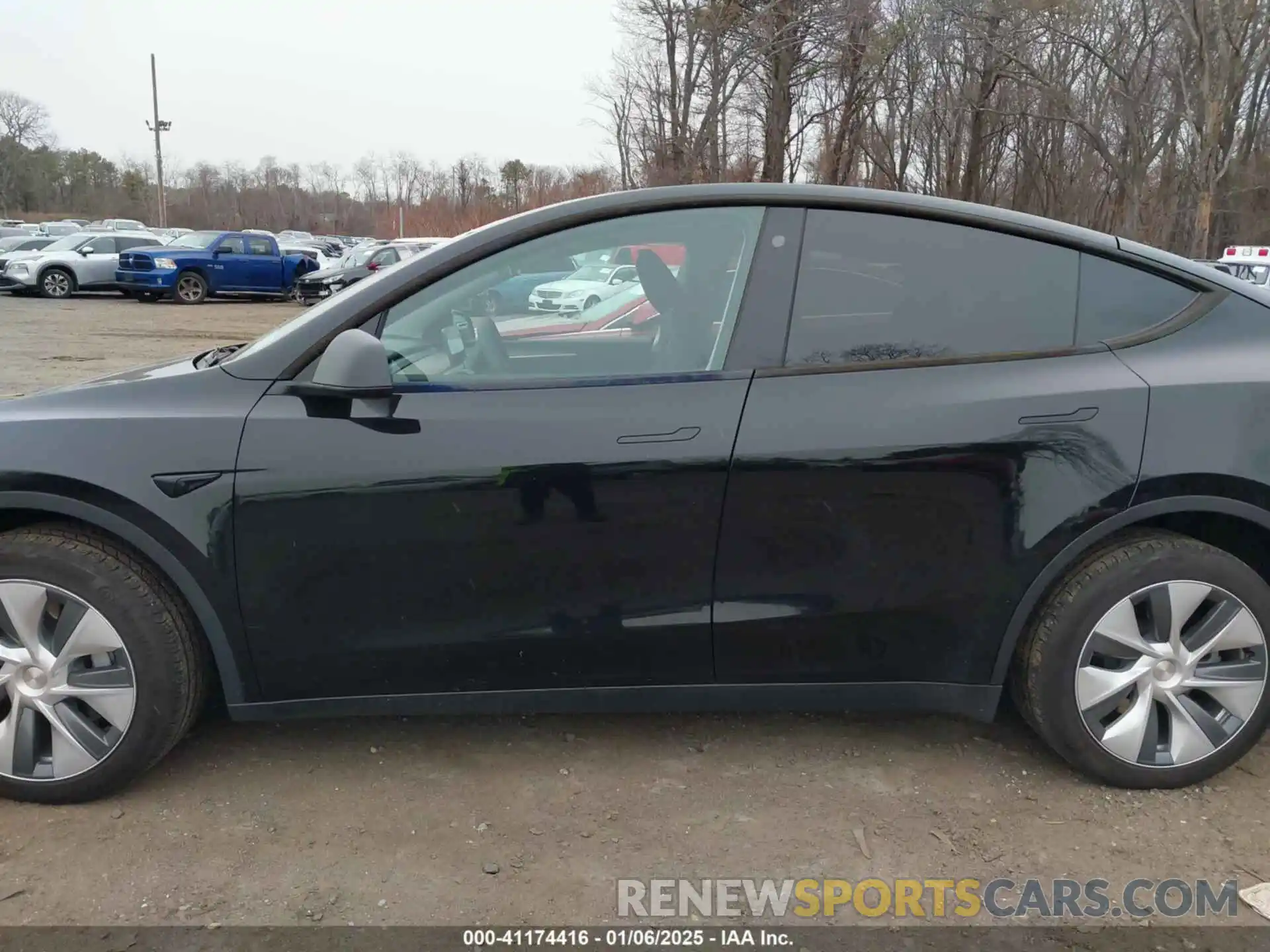 15 Photograph of a damaged car 7SAYGDEE6PA083472 TESLA MODEL Y 2023