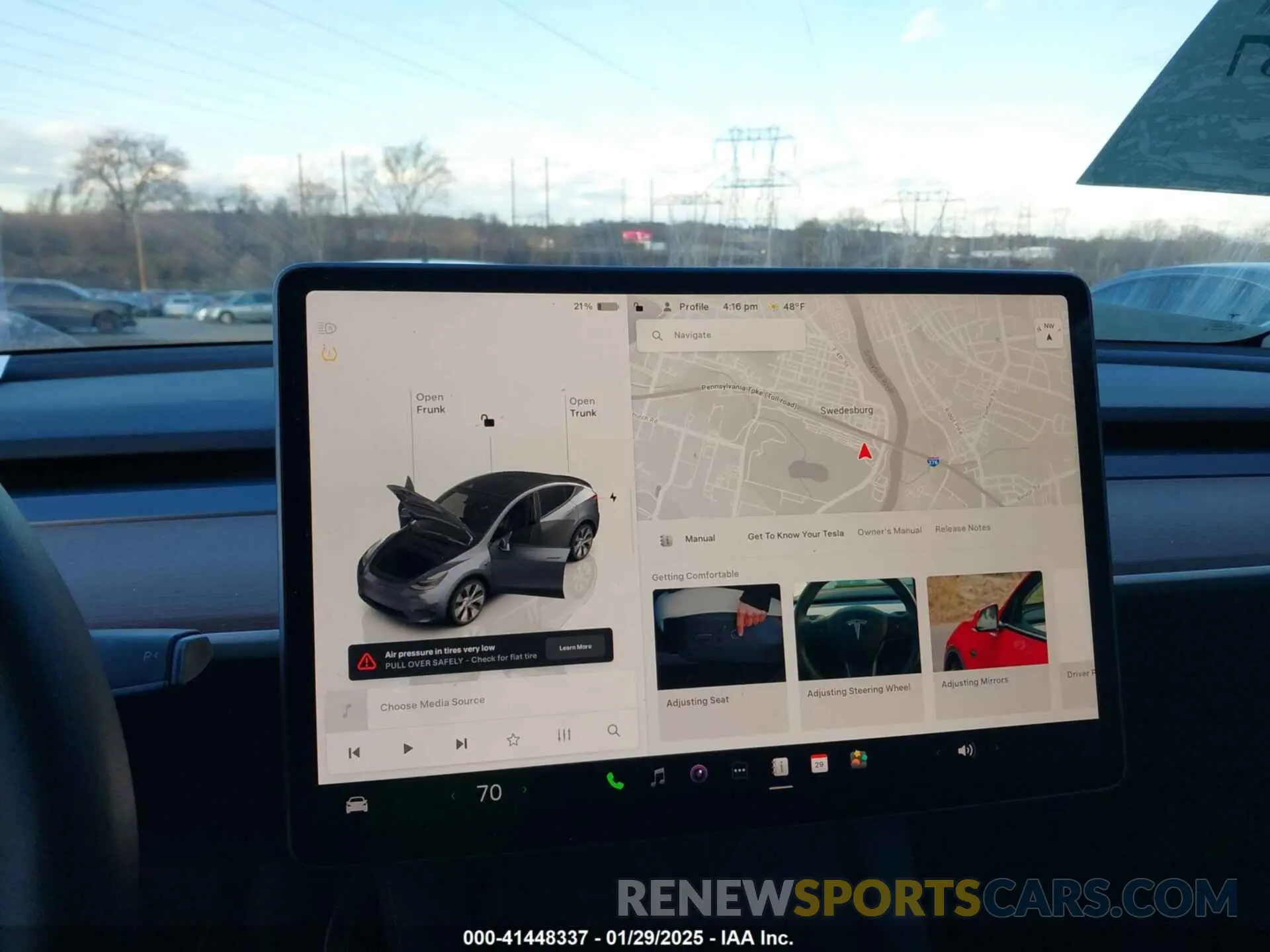 19 Photograph of a damaged car 7SAYGDEE6PA089479 TESLA MODEL Y 2023