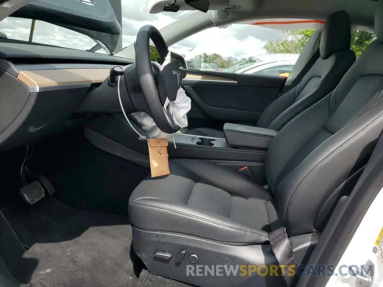 7 Photograph of a damaged car 7SAYGDEE6PA094794 TESLA MODEL Y 2023