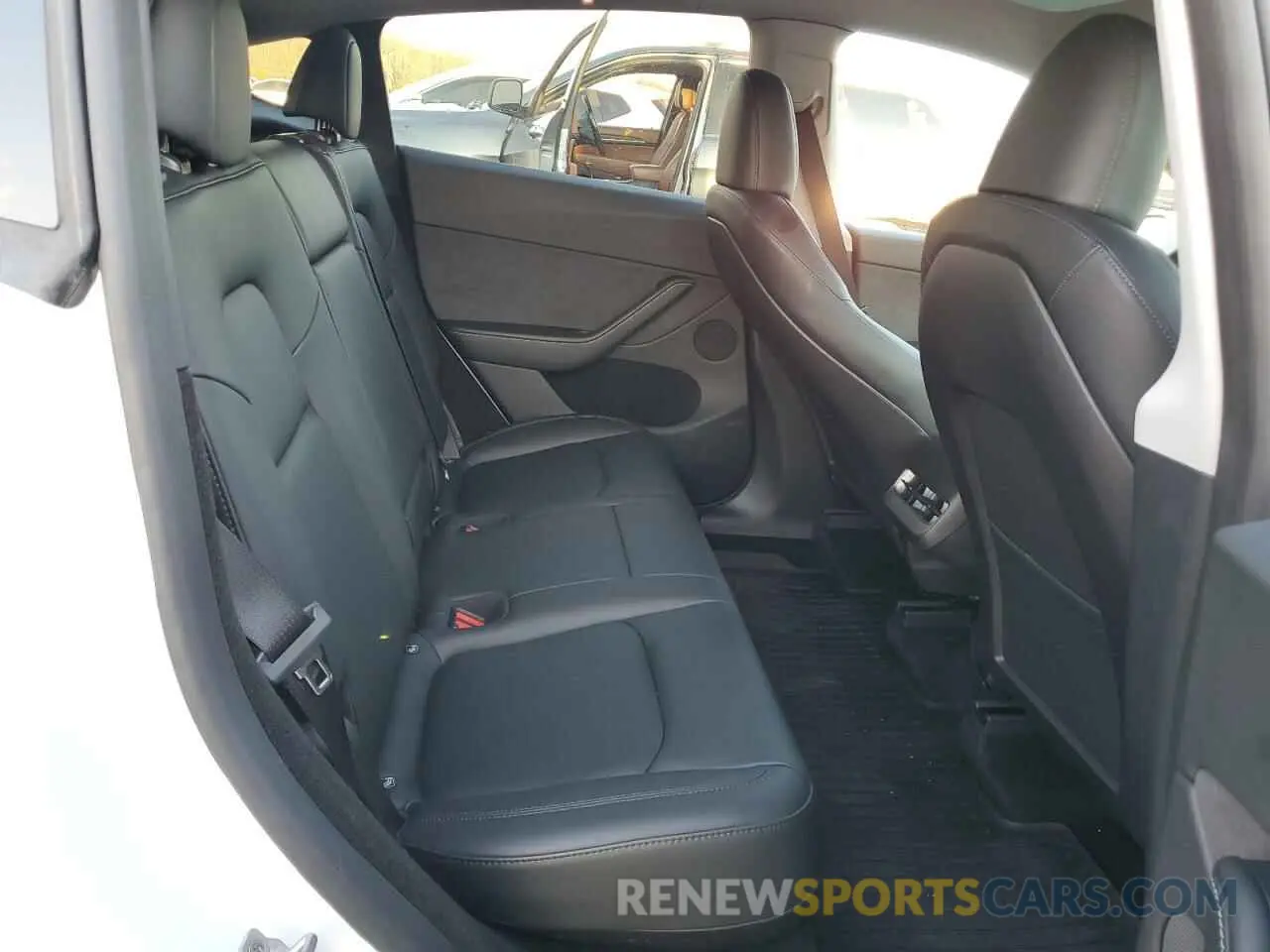 10 Photograph of a damaged car 7SAYGDEE6PA114803 TESLA MODEL Y 2023