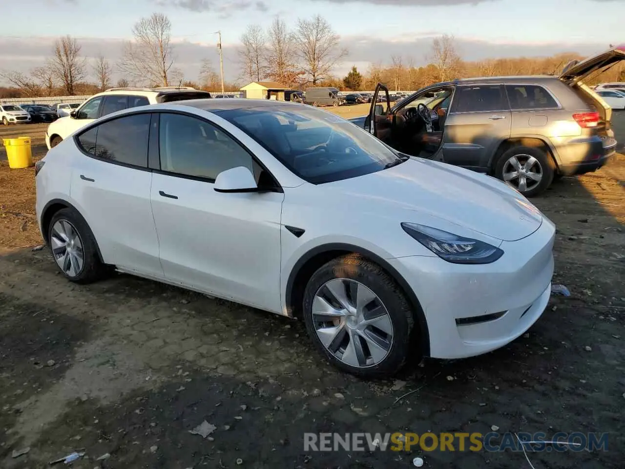4 Photograph of a damaged car 7SAYGDEE6PA114803 TESLA MODEL Y 2023