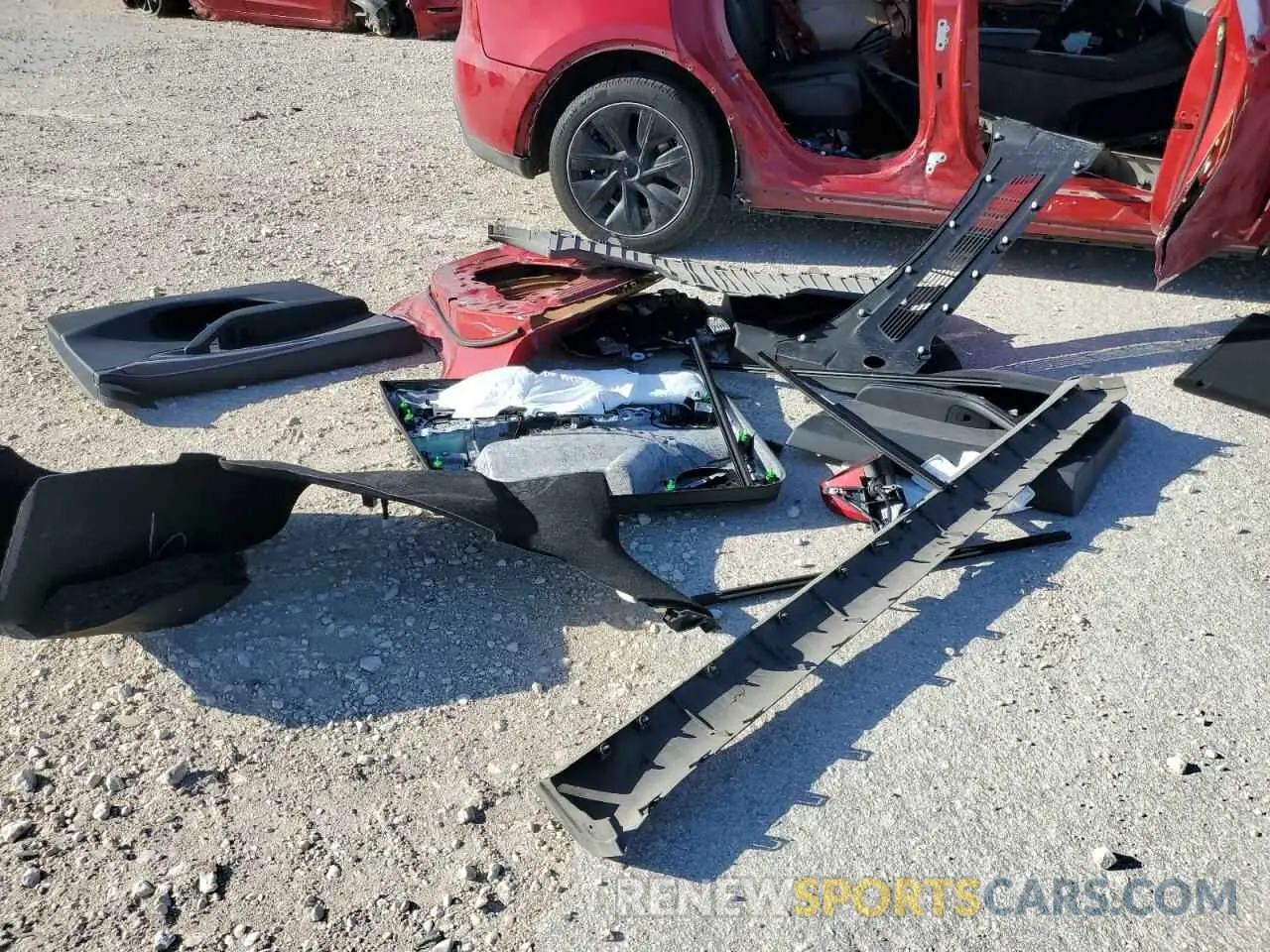 15 Photograph of a damaged car 7SAYGDEE6PA141189 TESLA MODEL Y 2023
