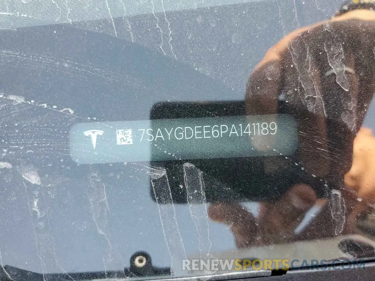 16 Photograph of a damaged car 7SAYGDEE6PA141189 TESLA MODEL Y 2023